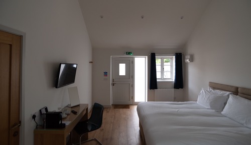 Deluxe Double or Twin Room, Ensuite, Courtyard View