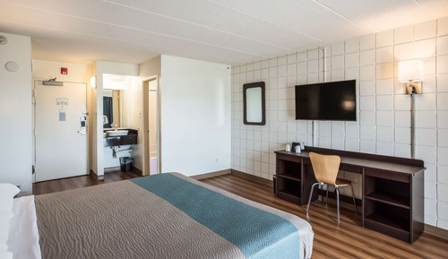 Standard Room, 1 Queen Bed, Non Smoking