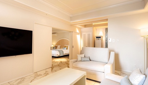 Executive Pool Villa House with Kitchenette