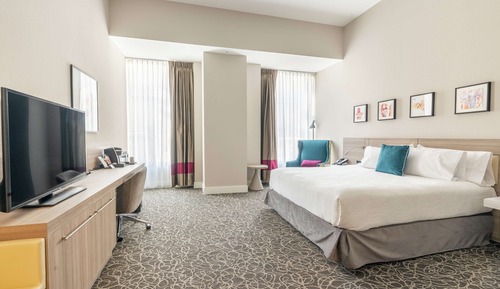 Room, 1 King Bed, Accessible (3x3 Shower)