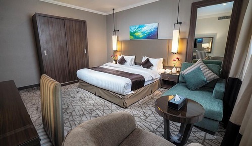 Superior Suite, 1 King Bed with Sofa bed