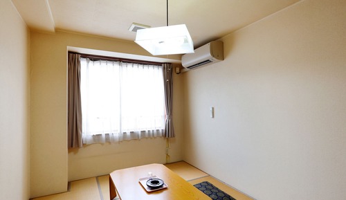 Japanese Style Triple Room with Shared Bathroom