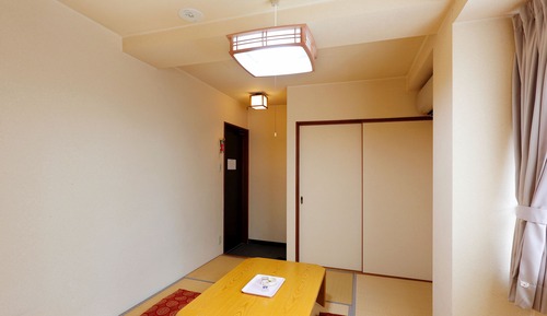 Japanese Style Twin Room with Shared Bathroom