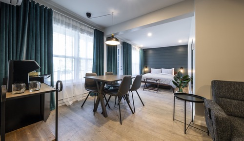 Comfort Suite, Balcony