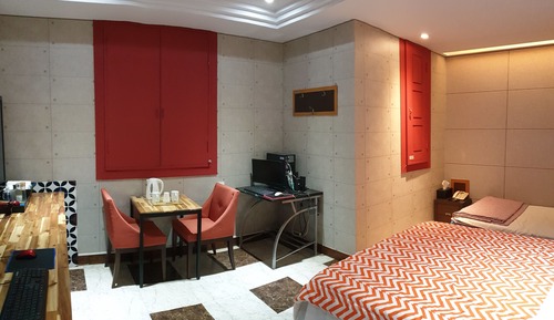 Premium Twin Room (Semi-Premium Room)