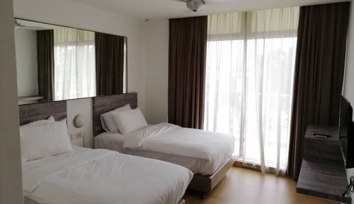 Premium Quadruple Room