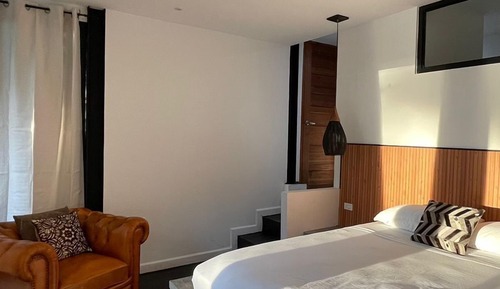 Superior Villa, 1 King Bed, Mountain View