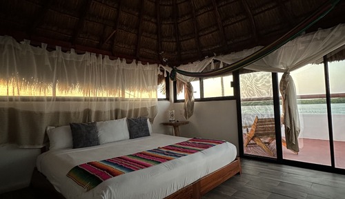 Panoramic Cabin