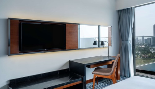 Twin Deluxe Room Ocean View With Balcony