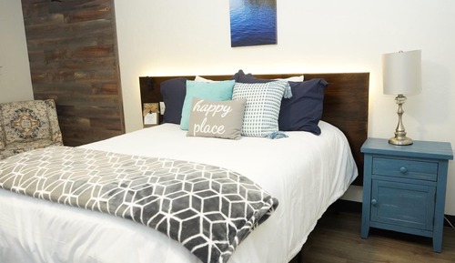 Basic Single Room, 1 Double Bed, Private Bathroom