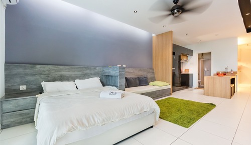 Deluxe Studio Suite