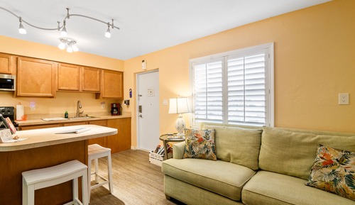 Deluxe Suite, 1 Queen Bed with Sofa bed (THREE)
