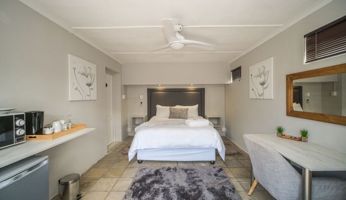 Comfort Room (Queen 3)