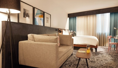 Suite, 1 King Bed (Free Standing Bath)