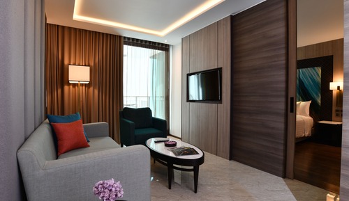 Suite, 1 Bedroom, Pool View