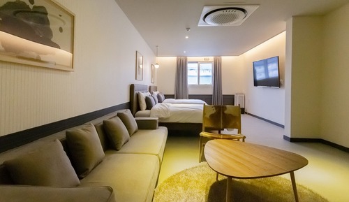 Family Twin Room