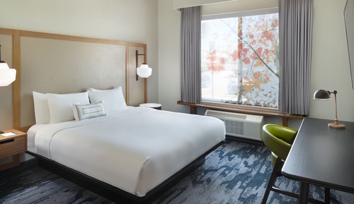 Room, 1 King Bed, Non Smoking (Hearing Accessible)