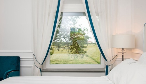 Junior Suite, Jetted Tub
