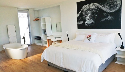 Grand Studio Suite, Sea View, Beachfront
