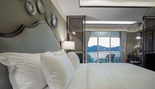 Deluxe Room with Sea View