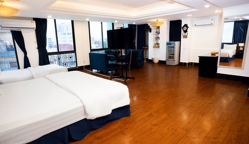 Executive Room, City View