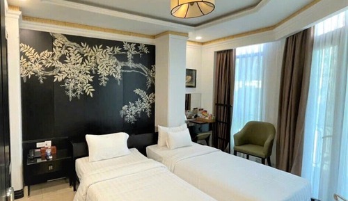 Deluxe Room, 2 Twin Beds, City View
