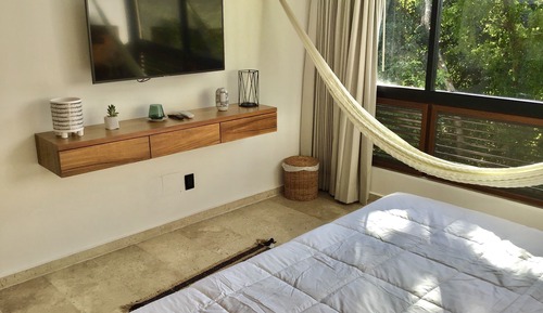 Luxury Apartment (Premium Penthouse Apartment w/Private Pool)