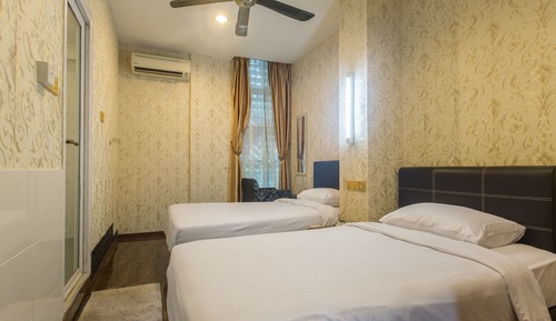 Standard Twin Room