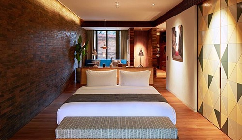 Pool Suite