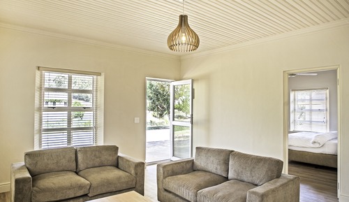Executive Cottage, 2 Bedrooms (VINEYARD)