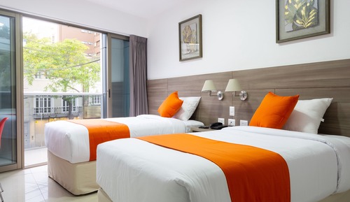 Room, 2 Twin Beds, Mobility Accessible, Non Smoking (Roll-in Shower)