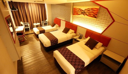 Deluxe Triple Room