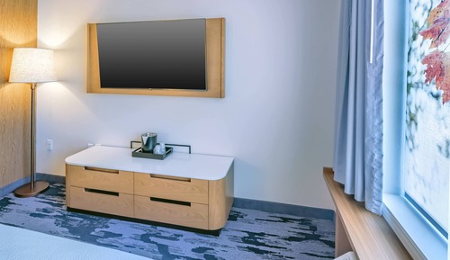Suite, Multiple Beds (Hearing Accessible)
