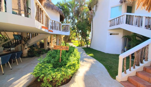 Room, Garden View