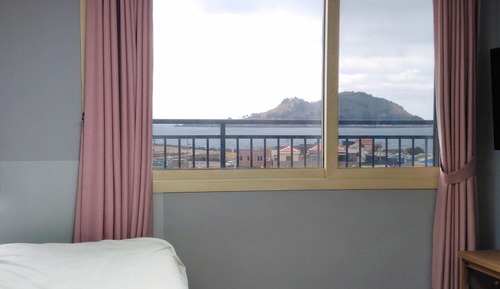 Room (Ocean Deluxe)