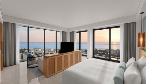 Corner Suite Double, Ocean View with Monogram Lounge Access