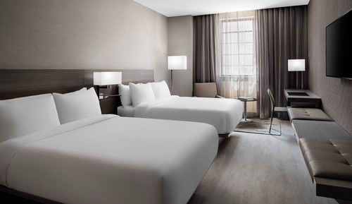 Room, 2 Queen Beds (Mobility Accessible, Roll-in Shower)