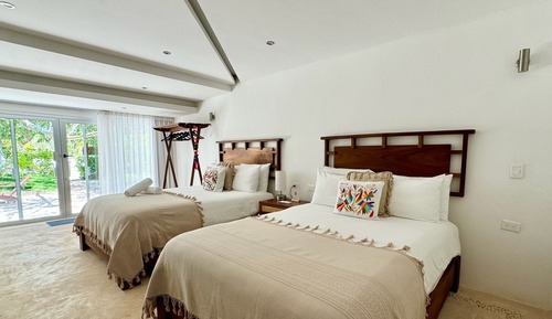 Deluxe Suite, 2 Queen Beds