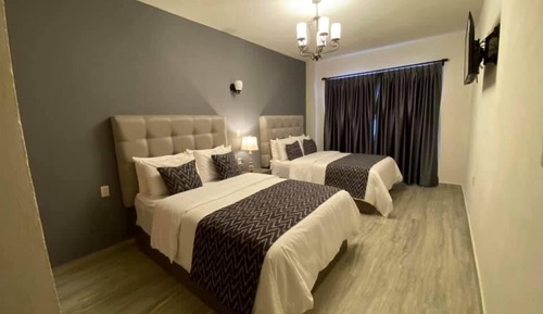 Deluxe Suite, Multiple Beds