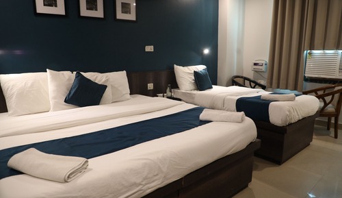 Deluxe Room, 1 King Bed