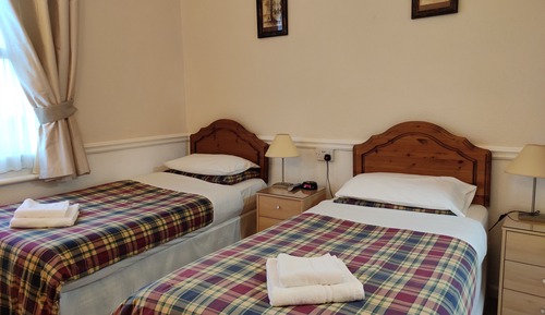 Standard Twin Room