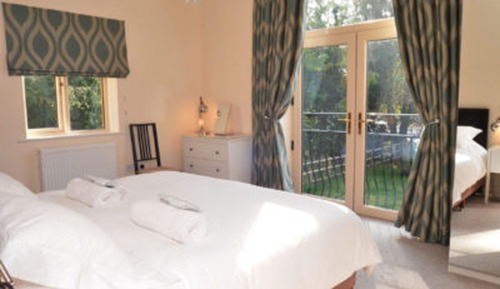 STONY HOUSE 4 BEDROOMS 10 TO 12 GUESTS
