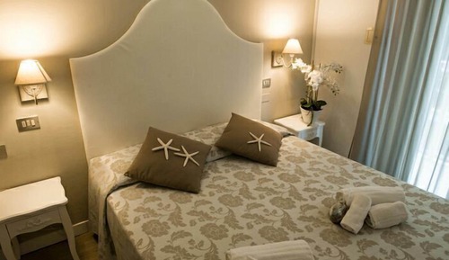 Romantic Double or Twin Room, Balcony