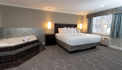 Room, 1 King Bed, Jetted Tub
