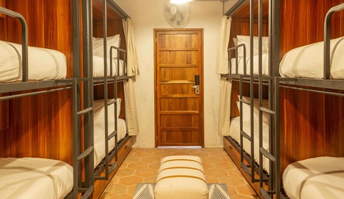 12 Bed Mixed Community Dorm