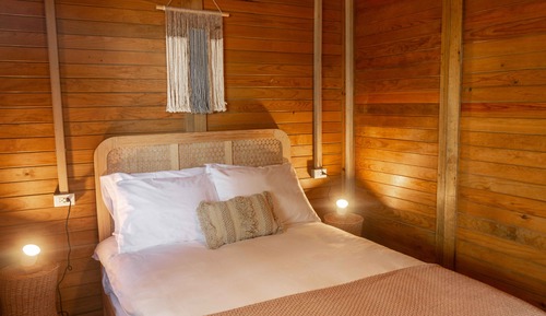 Compact Private Room, Shared Bathroom