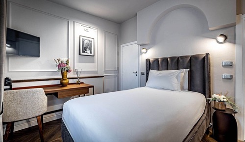 Classic Single Room