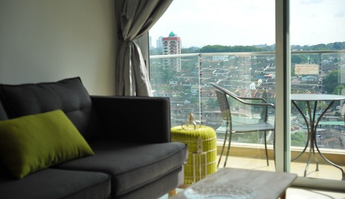 The Jasmine Suite (B09-16)