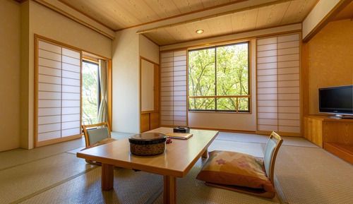 Japanese Style Room, Run of House