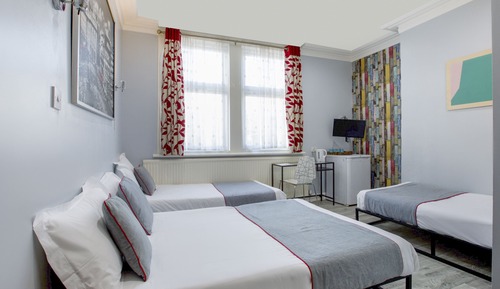 Standard Quadruple Room, Multiple Beds